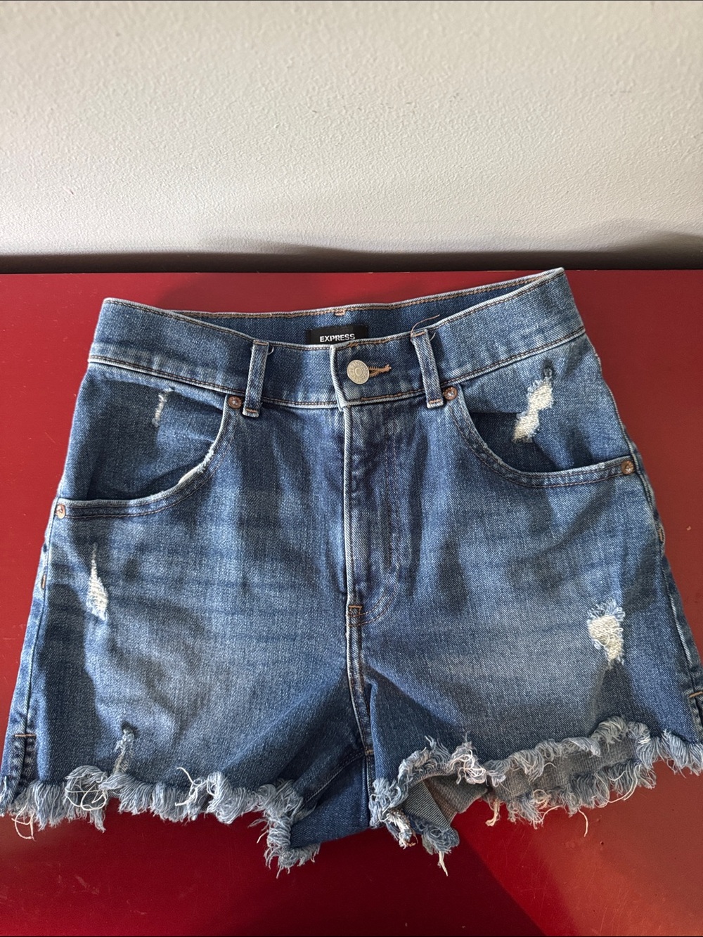 EXPRESS WOMEN’S “MOM SHORTS” SUPER HIGH RISE SIZE 0